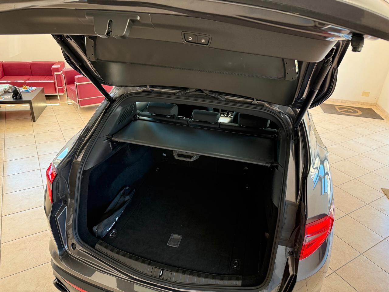 Stelvio 2.2 Turbodiesel 190 CV AT8 Q4 Business