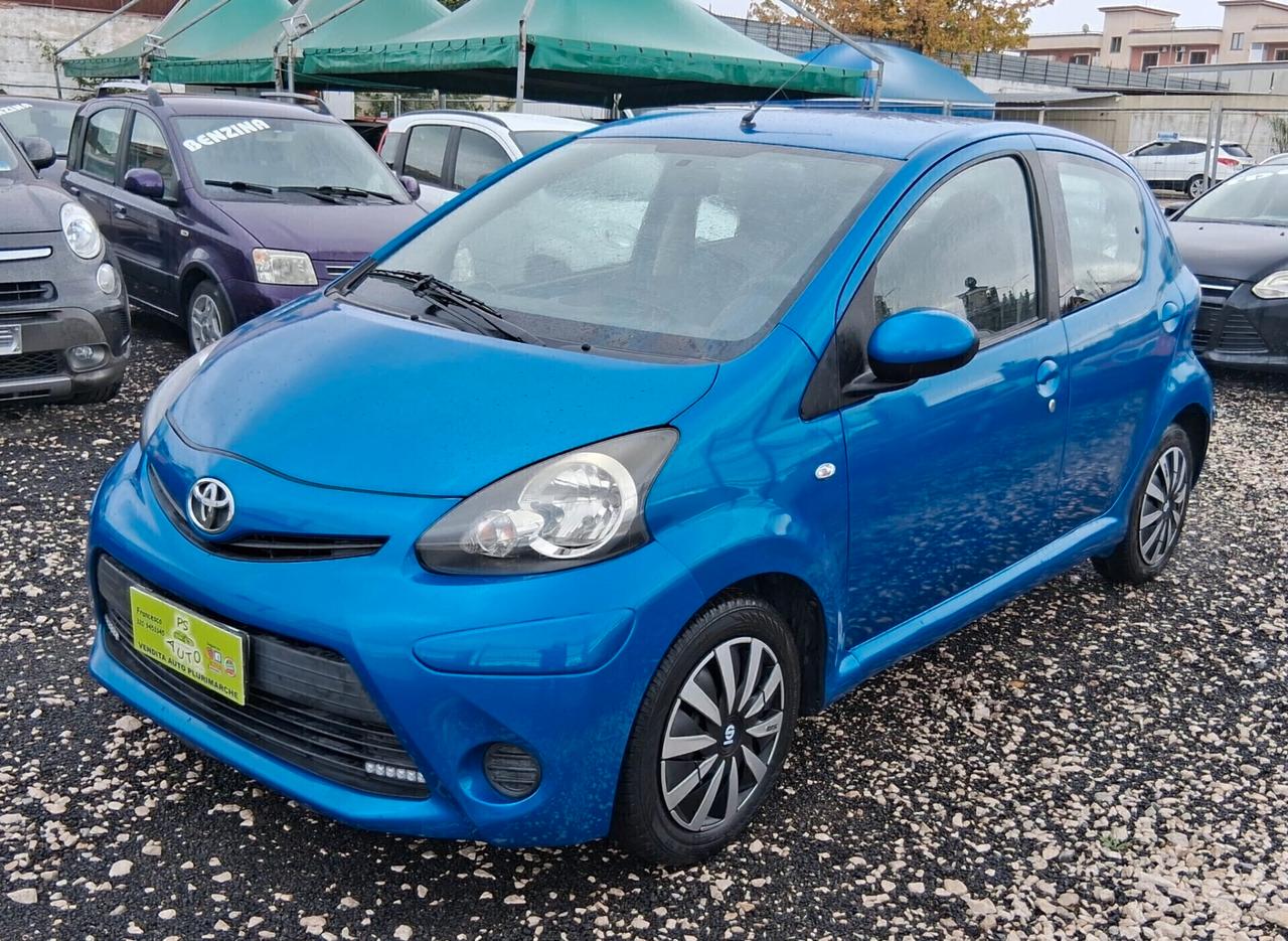 Toyota Aygo 1.0 12V VVT-i 5 porte Cool Soda Connect