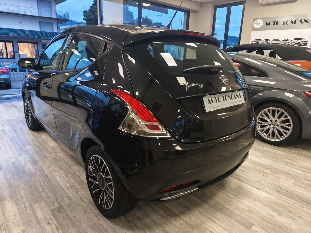 Lancia Ypsilon 1.2 69 CV 5 porte S&S Platinum