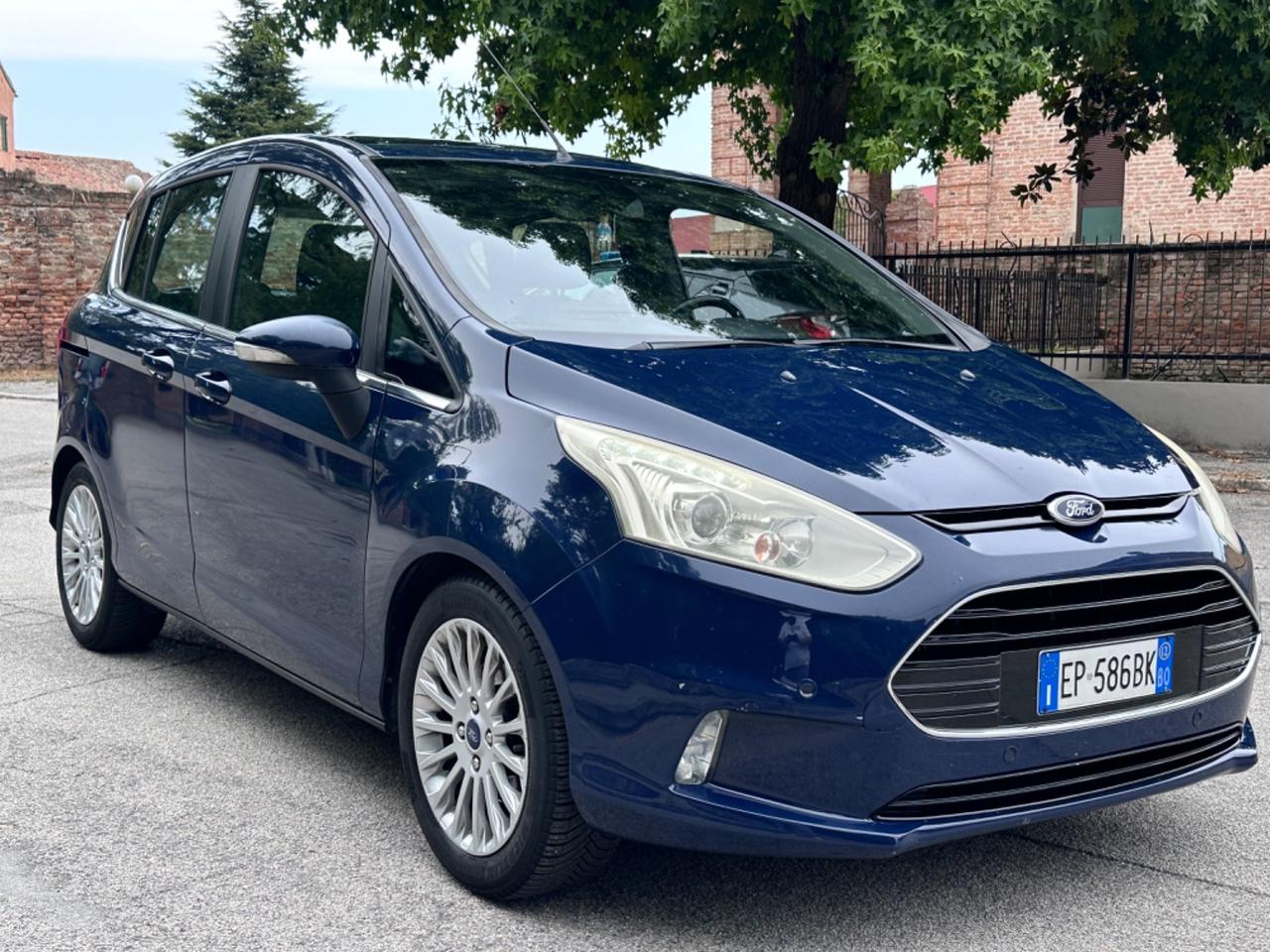 Ford B-Max TITANIUM