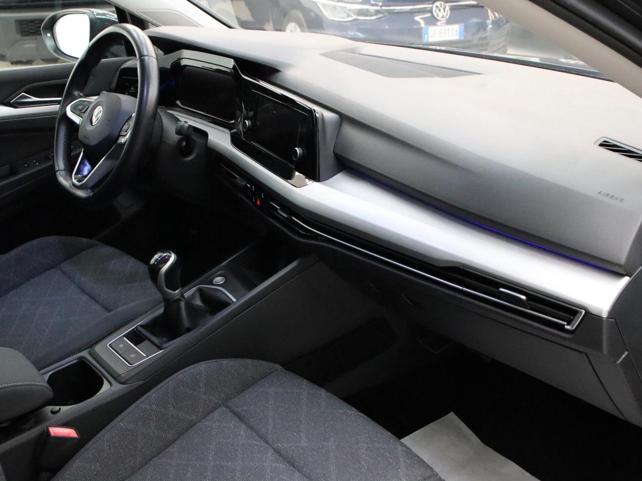 Volkswagen Golf, VIII 2020 1.0 tsi evo Life 110cv NEOPATENTATI *IVA ESPOSTA*
