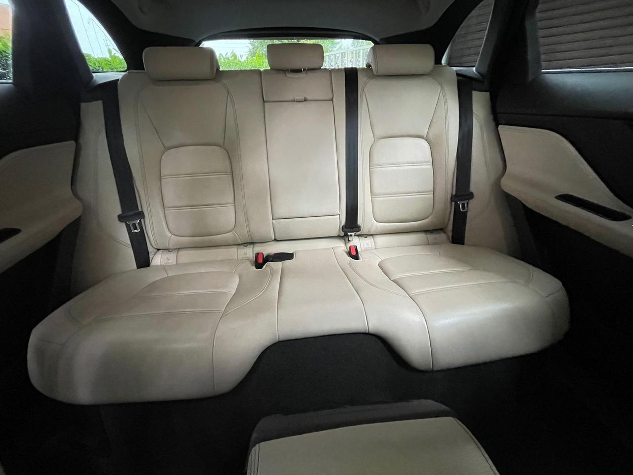 Jaguar F-Pace Prestige 2.0 Turbo