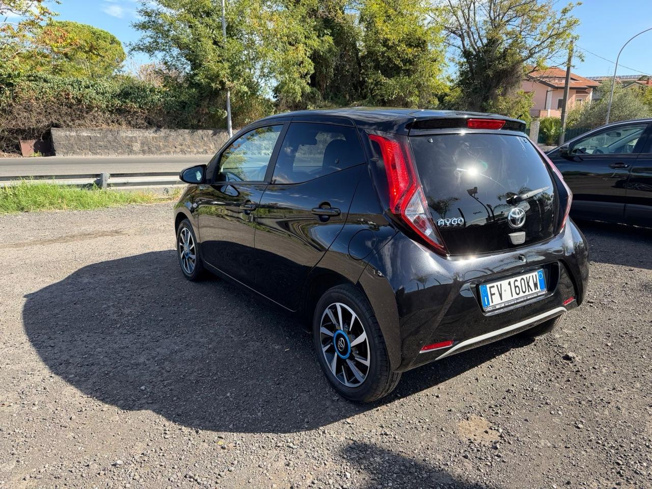 Toyota Aygo 1.0 VVT-i 72 CV 5 porte x-clusiv