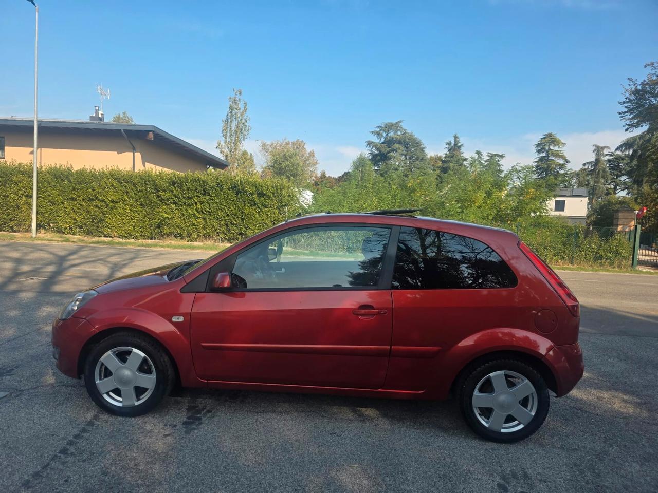 Ford Fiesta 1.2 16V 3p. Ghia