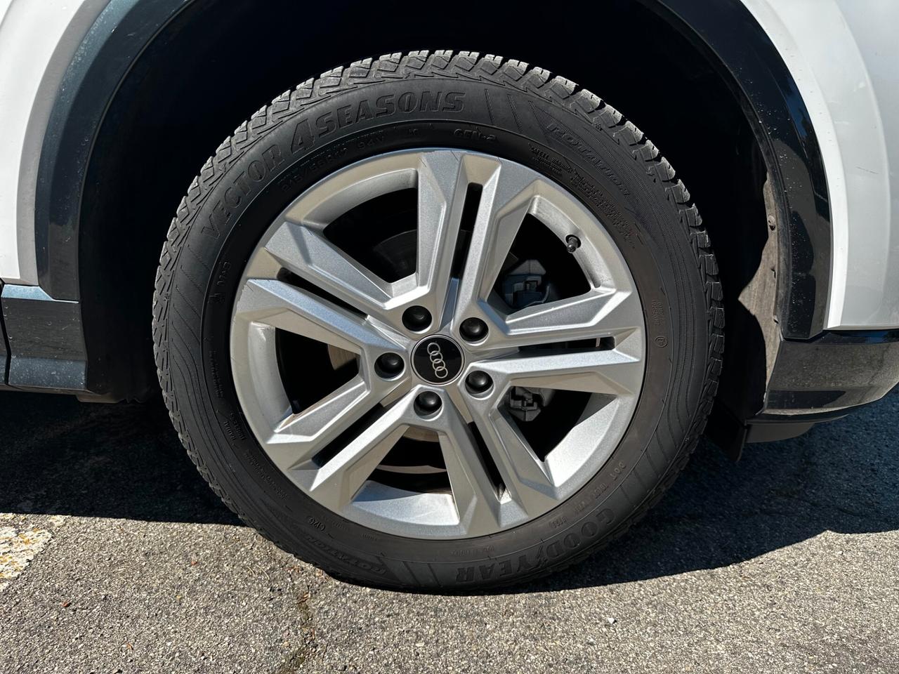 Audi Q2 2X4 30 TDI ADVANCED ( 2.0 cc. - 115cv. )