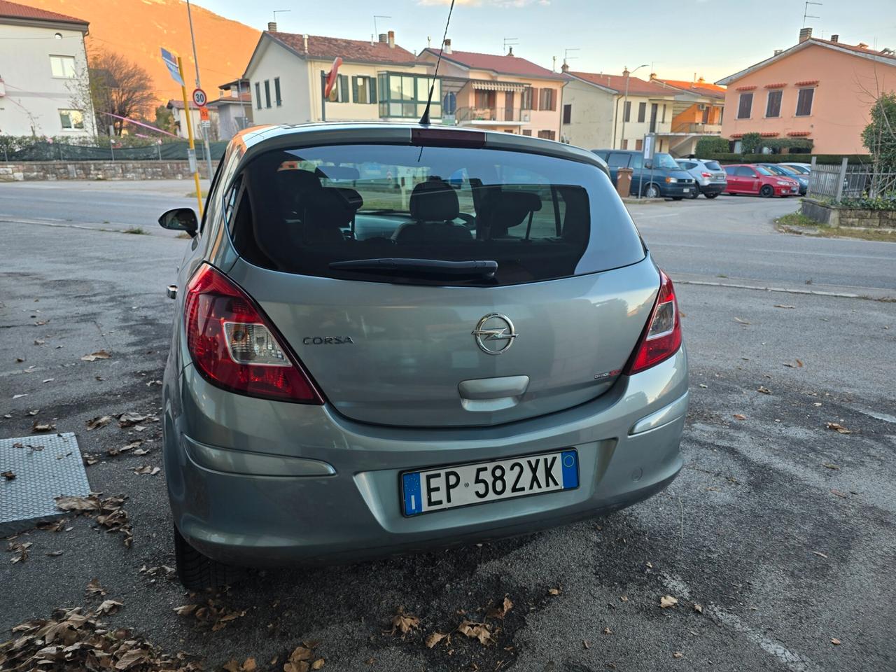 Opel Corsa 1.2 5 porte Elective