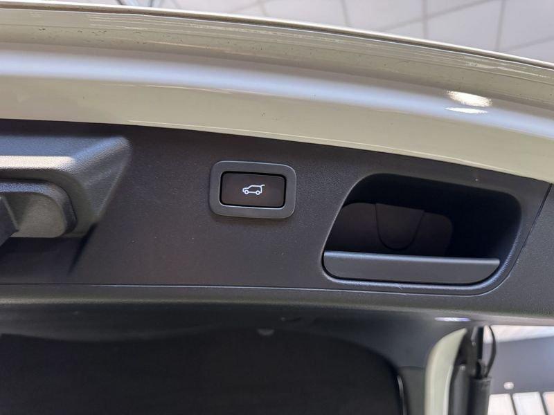 Jaguar E-Pace 2.0D i4 180cv R-DYNAMIC AUTO AWD