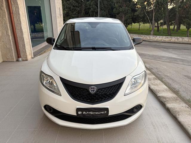 LANCIA Ypsilon 1.0 FireFly 5 porte S&S Hybrid Ecochic Silver.