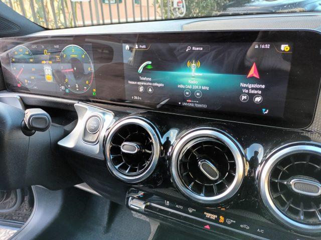 MERCEDES-BENZ GLB 180 D AUTOMATIC SPORT NAVI CAM FULL LED"17 ITALIA