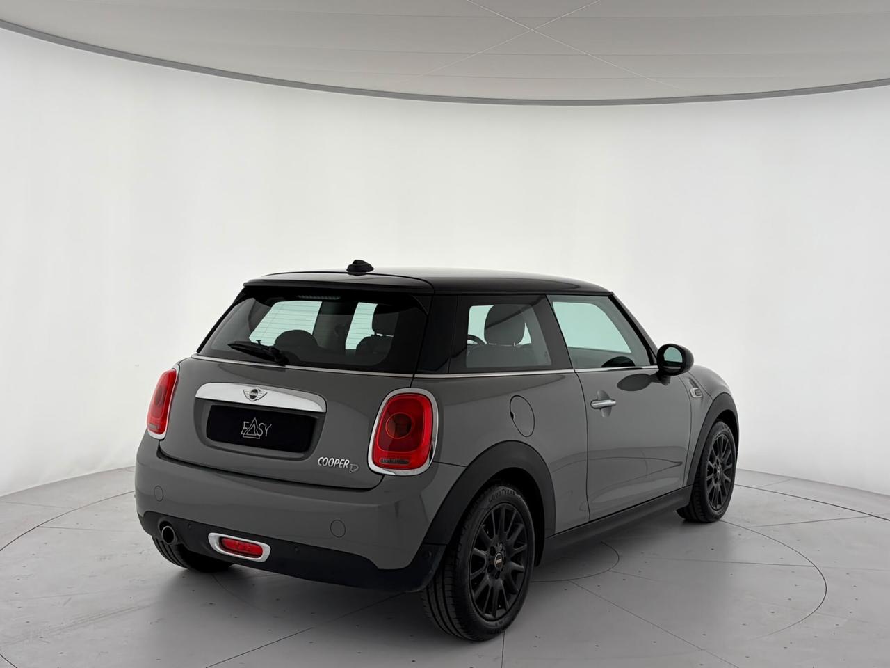 Mini Cooper D 1.5 Business 3p - NEOPATENTATI