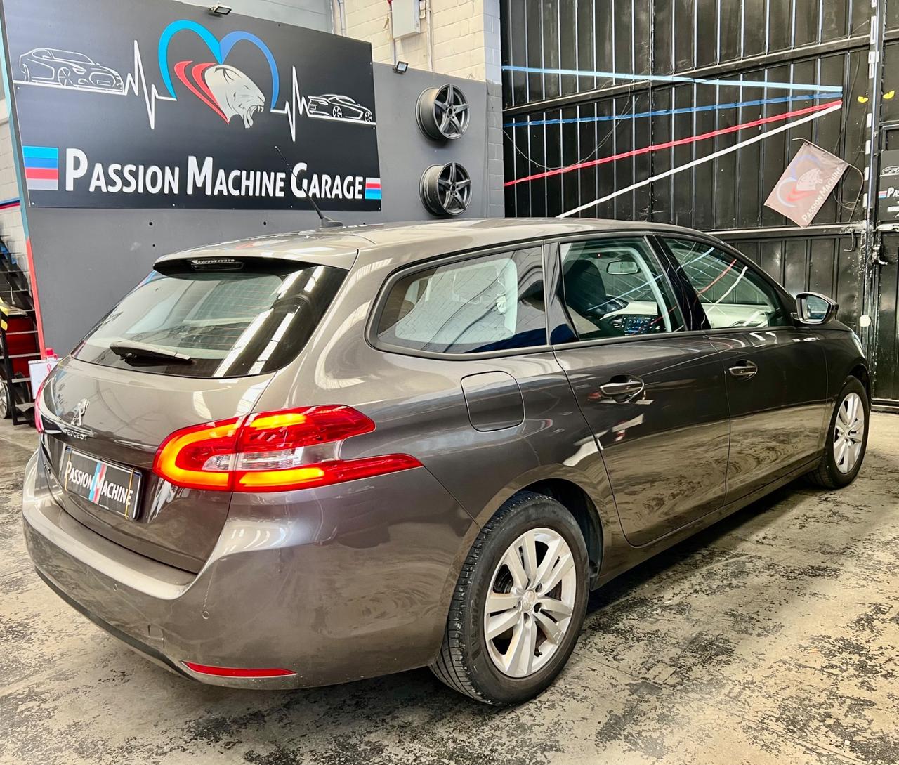 Peugeot 308 BlueHDi 130 S&S EAT8 SW Active Business