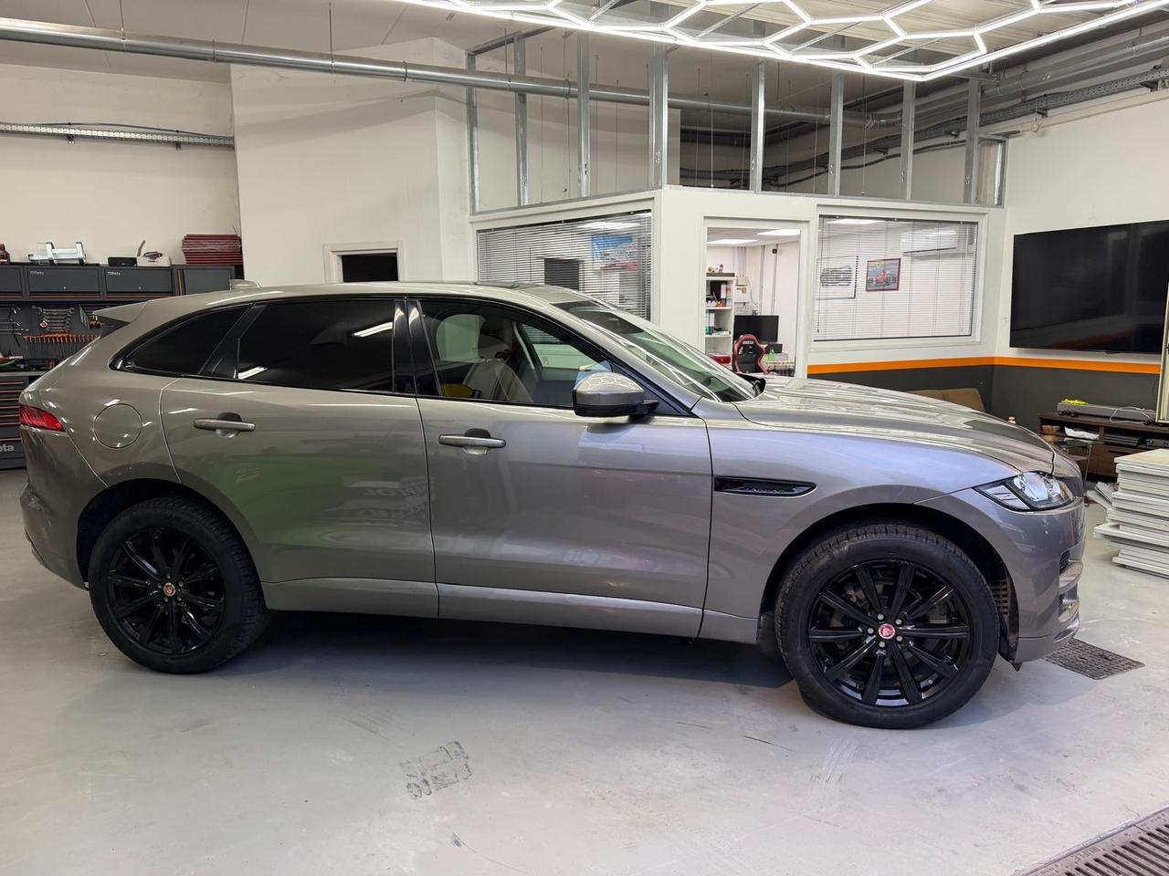 Jaguar F-Pace 2.0 D 240 CV AWD aut. Portfolio