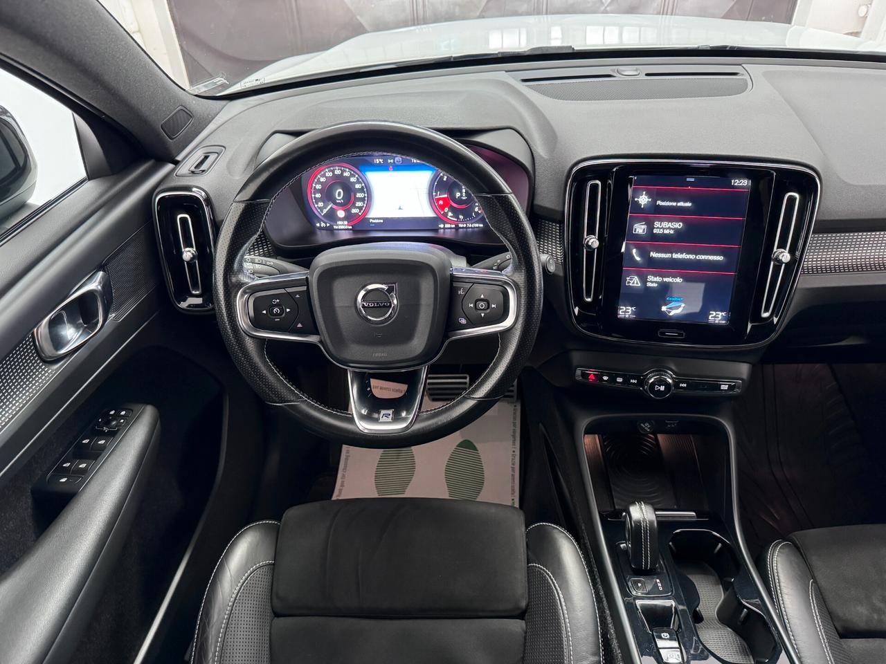 VOLVO XC40 2.0D 190cv GEARTRONIC 4WD R-DESIGN