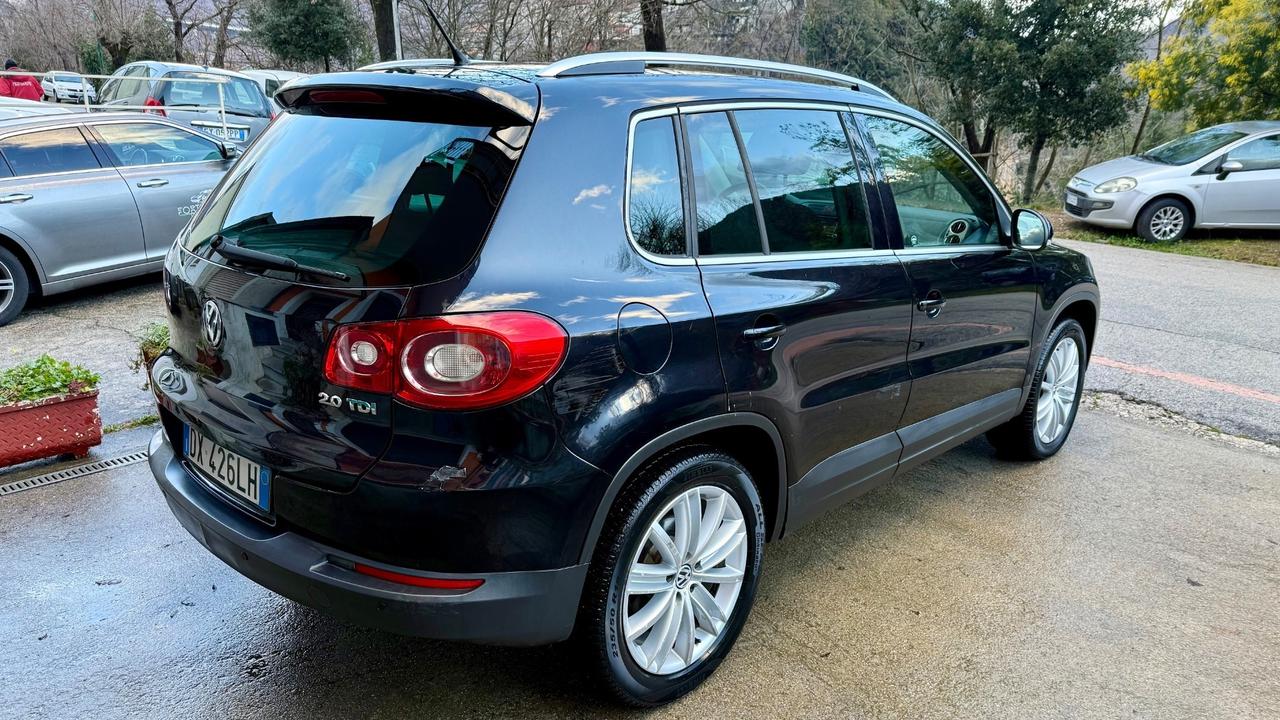 Volkswagen Tiguan 2.0 TDI DPF 4MOTION tiptronic Sport & Style