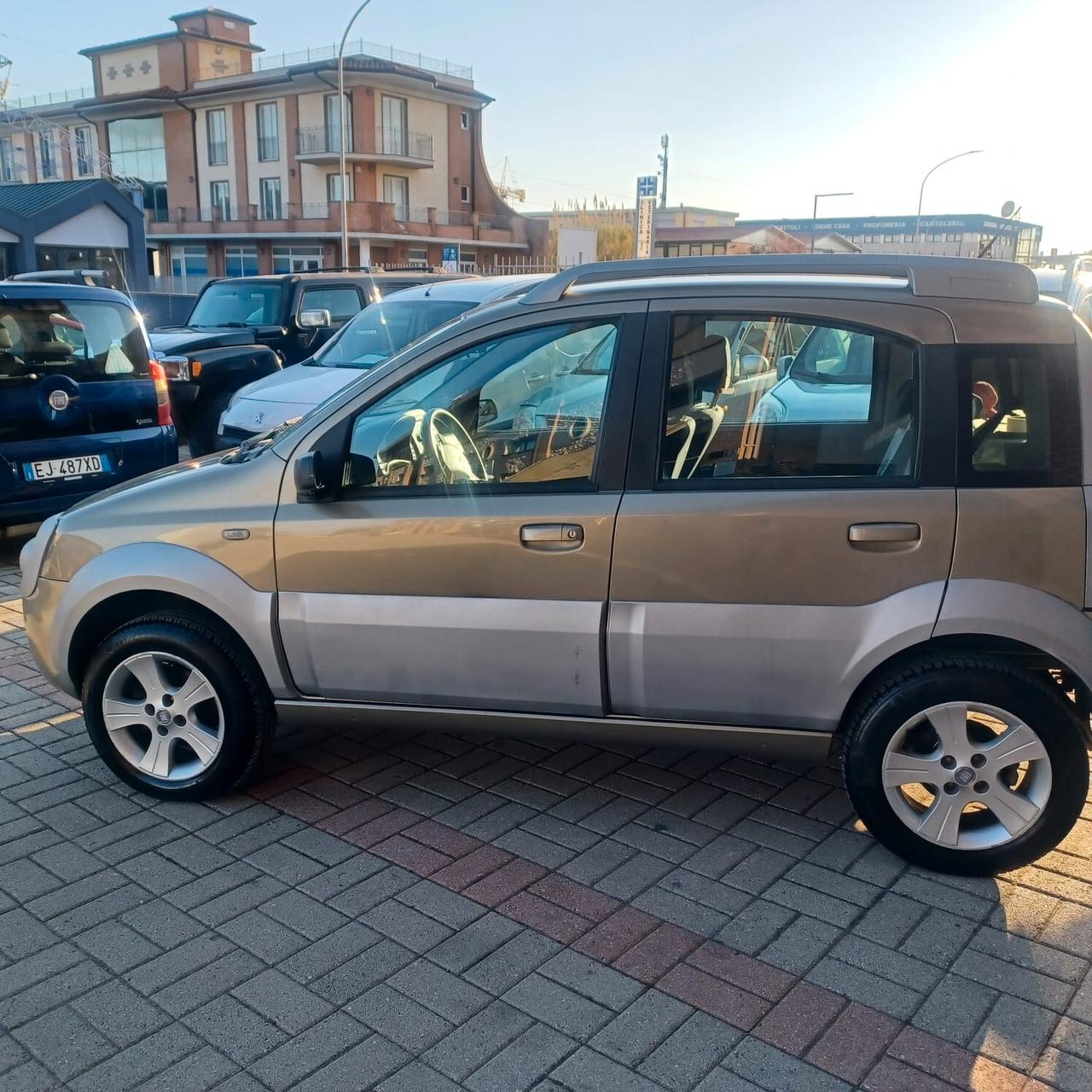 165898K PANDA CROSS 1.3 MJTD 4X4 INTROVABILE