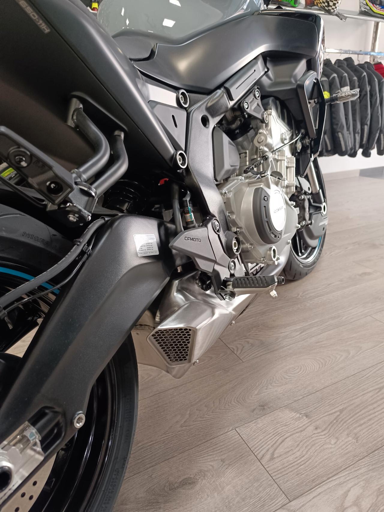 CF MOTO 675-NK