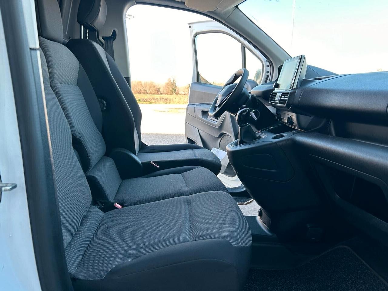 Peugeot Partner PREMIUM BlueHDi 100 PL mt SPOTICAR