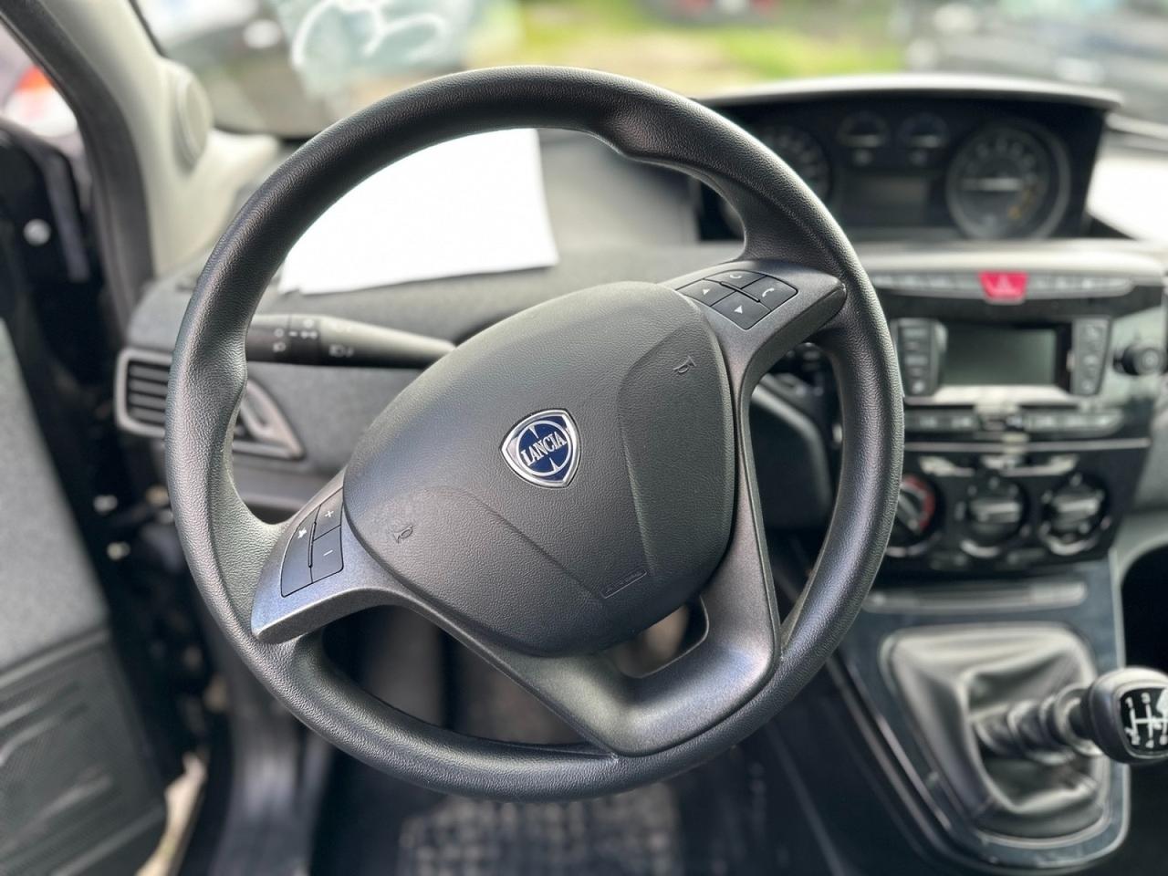 LANCIA Ypsilon III 2021 - Ypsilon 1.0 firefly hybrid Silver s&s 70cv