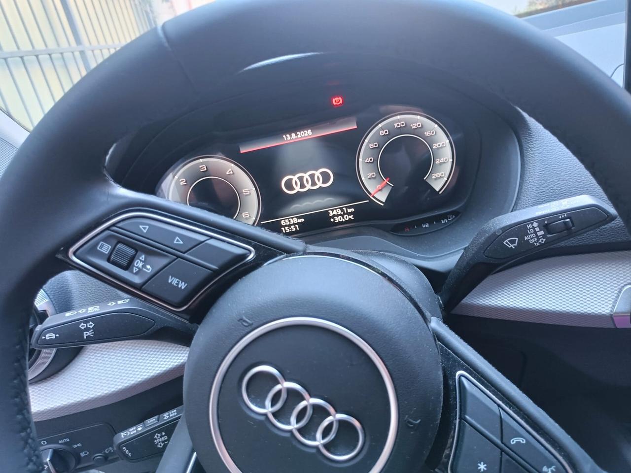 Audi Q2 30 TDI Business Advanced