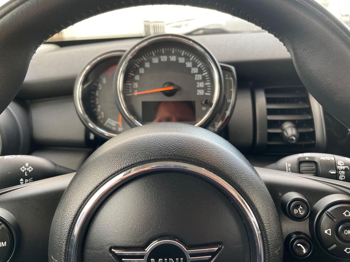 MINI Mini IV F55 2018 5p - Mini 5p 1.5 One Baker Street 102cv aut