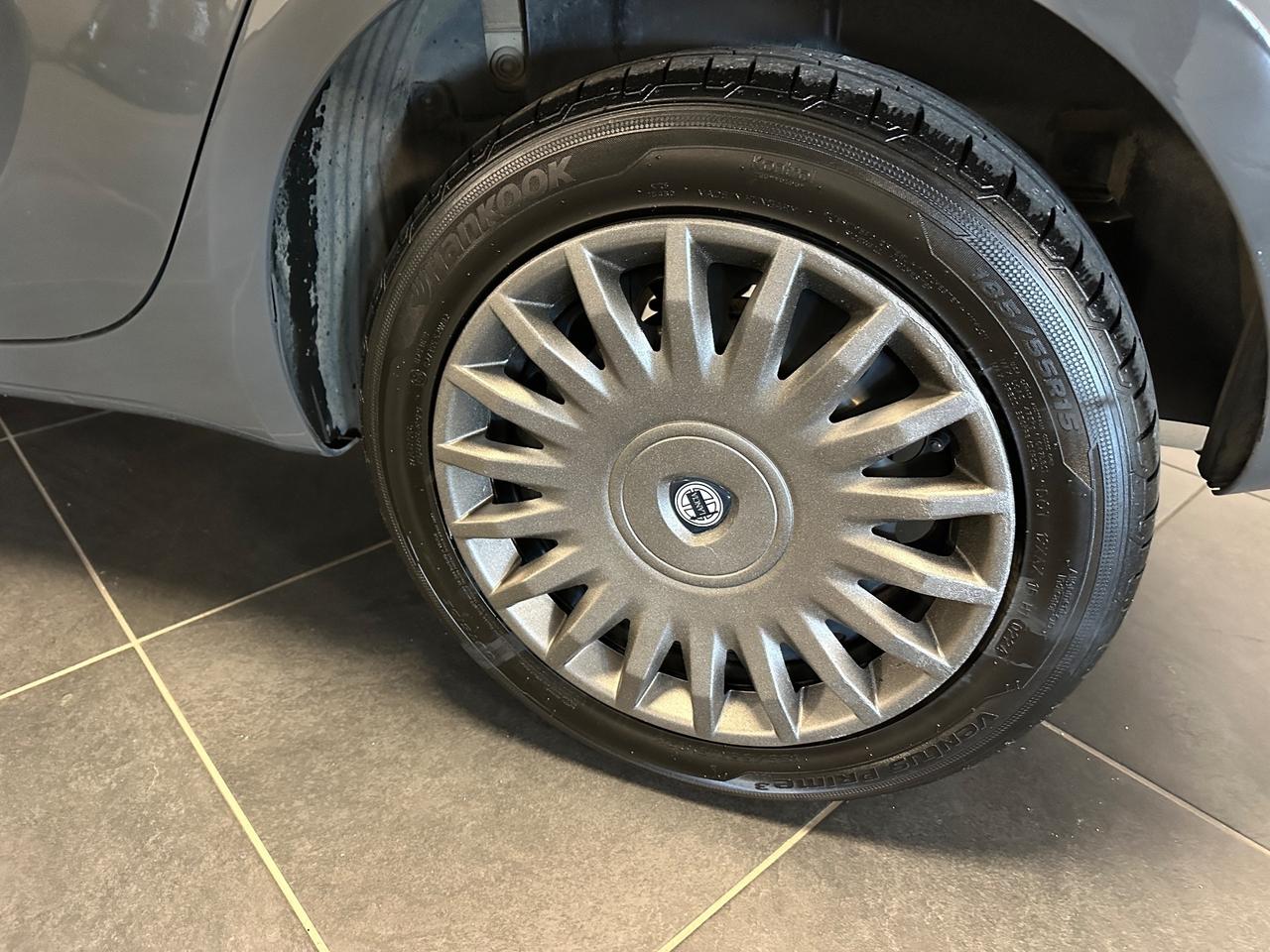 LANCIA YPSILON 1.3 MJT 95CV NEOPATENTATI