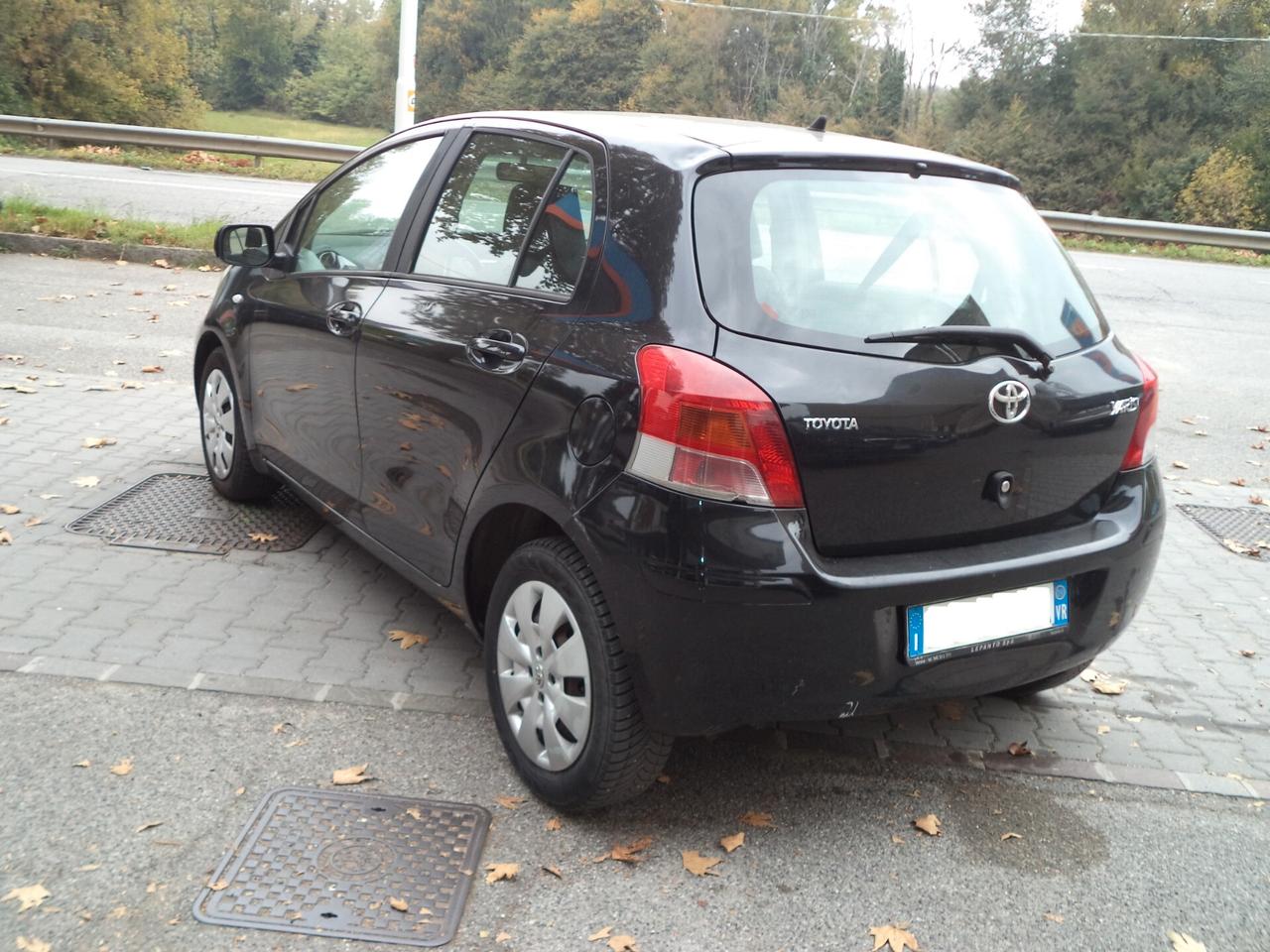 Toyota Yaris 1.4 D-4D DPF 5 porte M-MT Sol OK NEOPATENTATI
