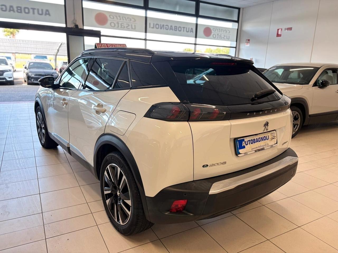 Peugeot 2008 GT LINE motore elettrico 136 CV SPOTICAR