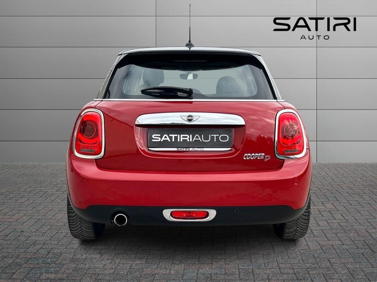 MINI Mini IV F55-F56 2014 - Mini 1.5 Cooper D Business 5p auto