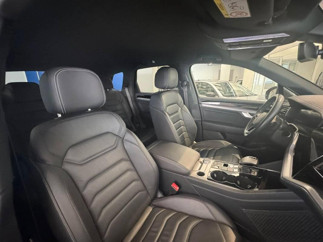 Volkswagen Touareg 3.0 V6 tdi Elegance 231cv tiptronic