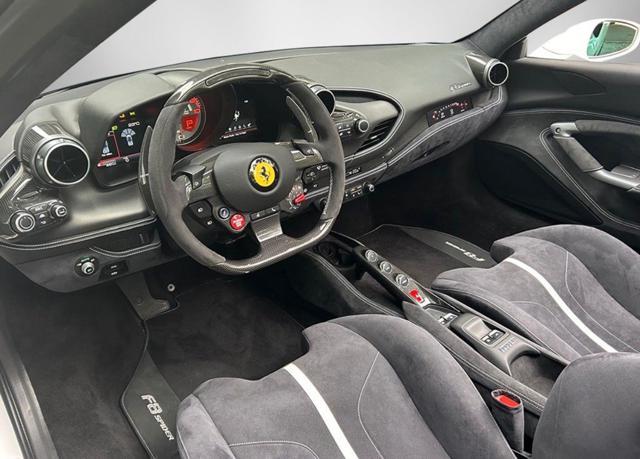 FERRARI F8 Spider "SPEDIZIONE SU RICHIESTA IN TUTTO IL MONDO"