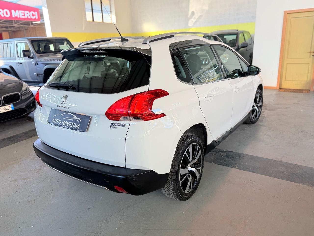 Peugeot 2008 1.6 e-HDi 115 CV Stop&Start Féline Neopatentati