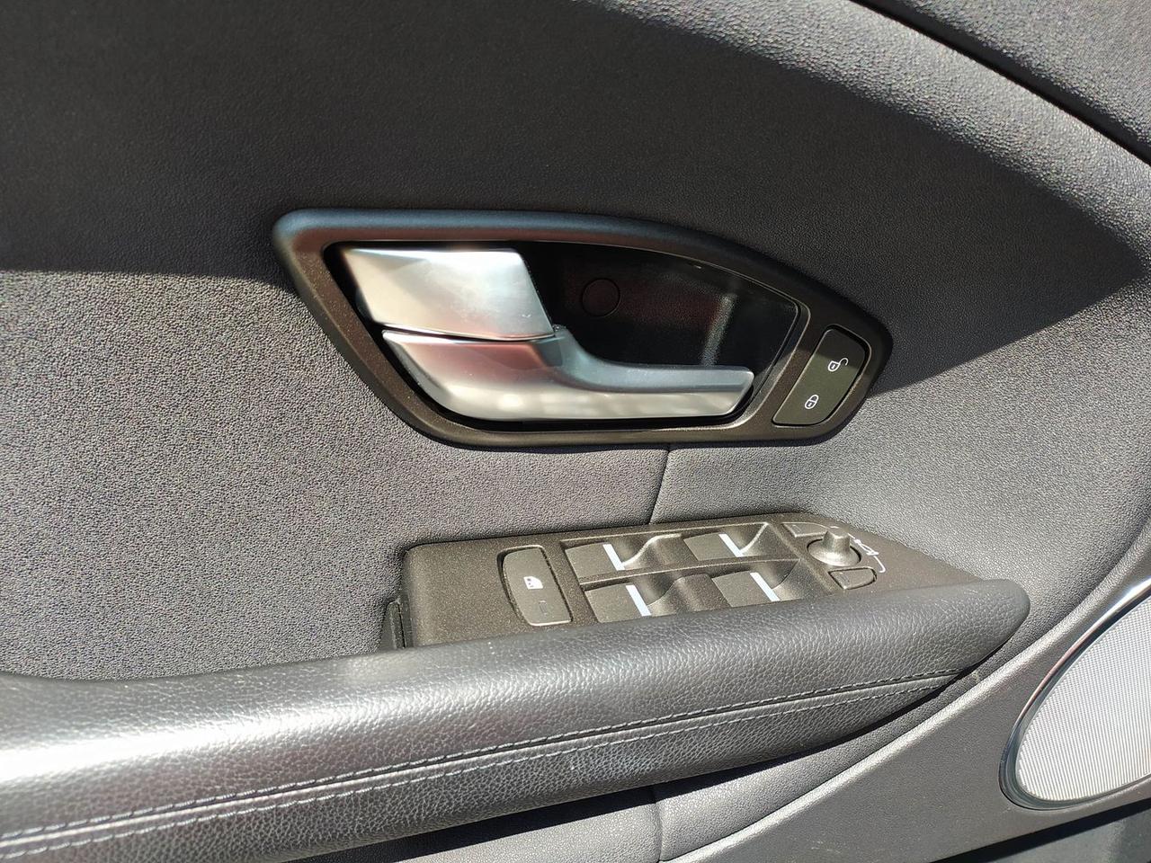 Land Rover Range Rover Evoque Business Edition SE TD4 #5695