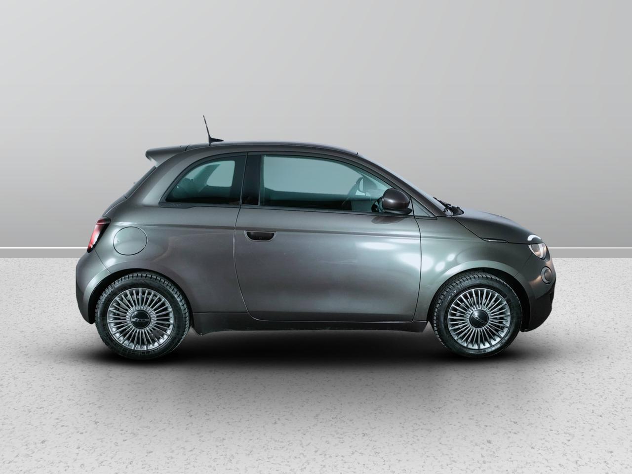 FIAT 500e - 500e 42 kWh La Prima