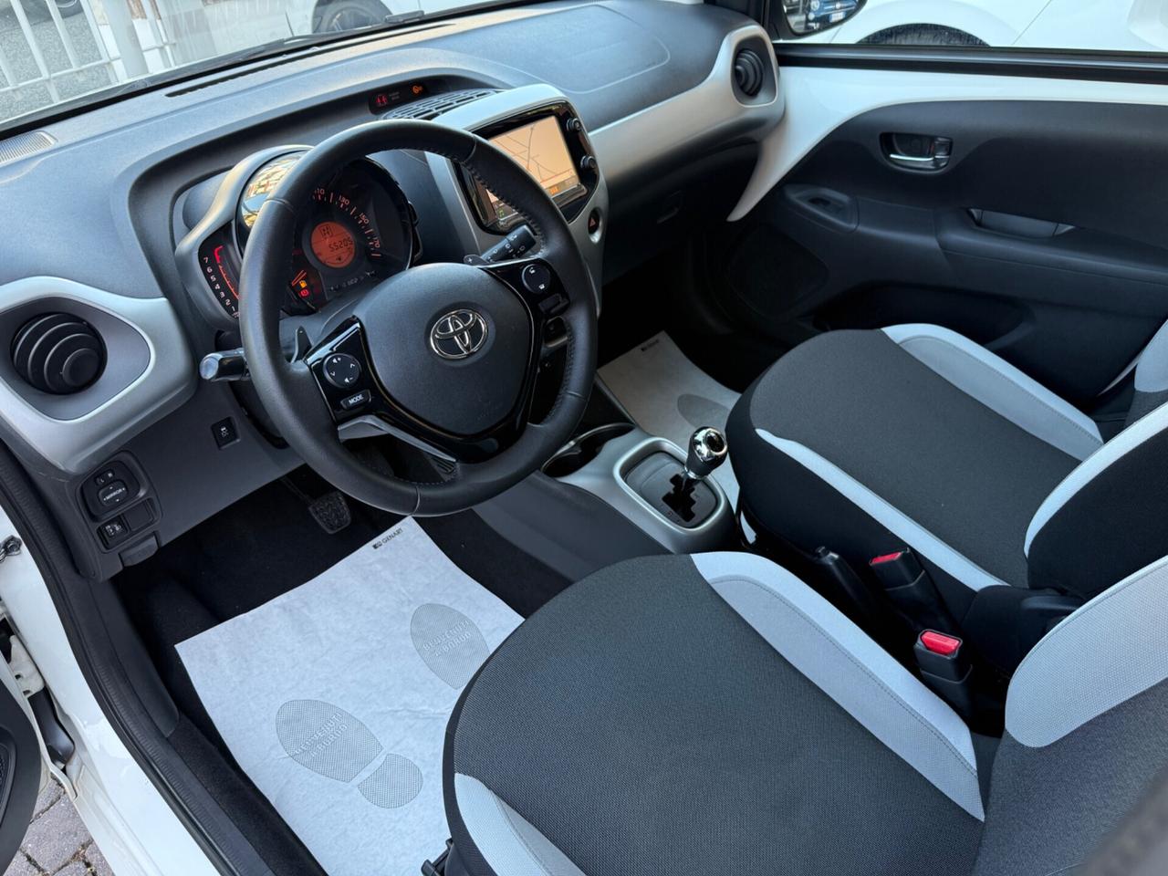 Toyota Aygo 5p X-play m-mt - SOLO 55.205Km - UNIPRO’