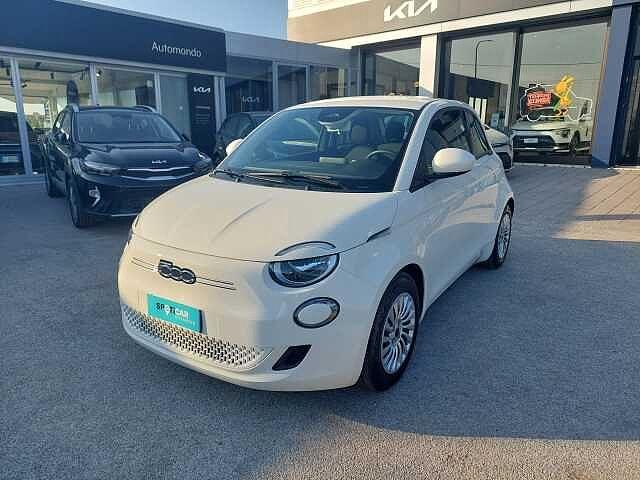 Fiat 500e Berlina 23,65 kWh