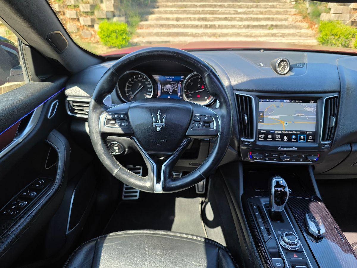 MASERATI LEVANTE 3.0 Diesel 275 CV Q4 Granlusso
