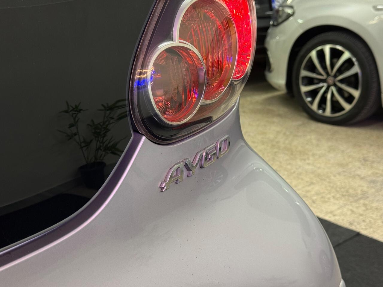 TOYOTA Aygo 2010 1.0 VVT-i 68cv 5 porte Sol