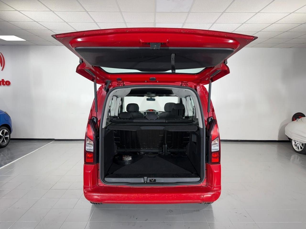 Peugeot Partner Tepee BlueHDi 100 Outdoor