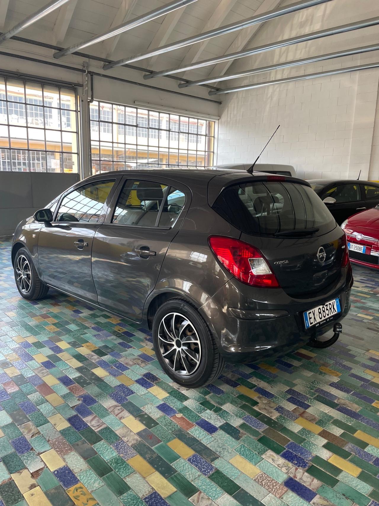 Opel Corsa 1.3 CDTI 75CV GANCIO TRAINO