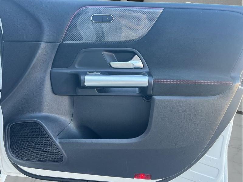 Mercedes-Benz Classe B B 180 AMG Line Premium auto