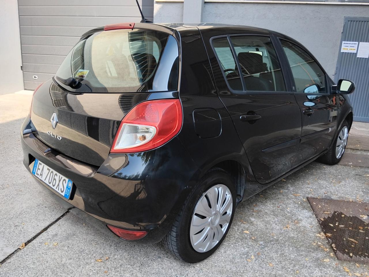 Renault Clio 1.2 gpl garanzia