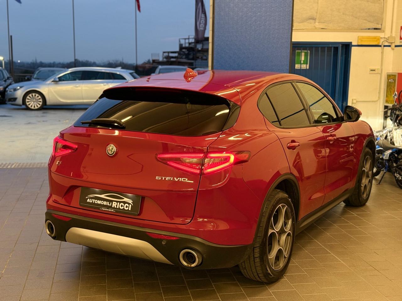 Alfa Romeo Stelvio 2.2 4X4 190 CV AT8 Q4 Sport-Tech