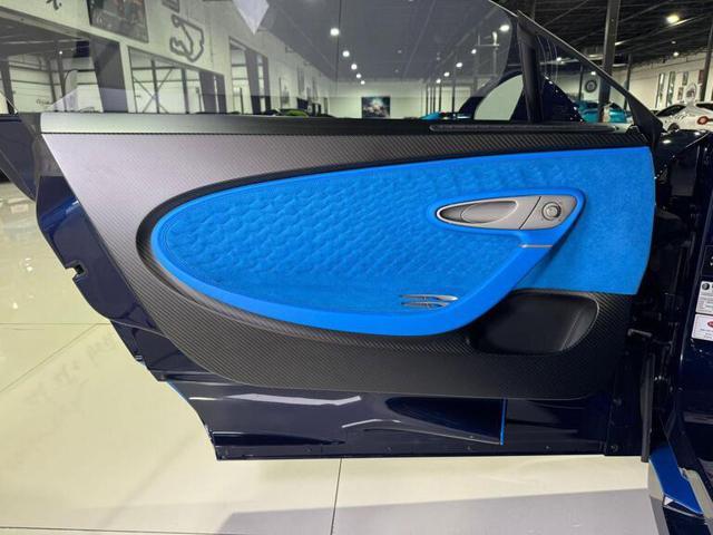 BUGATTI Other DIVO 8.0 W16 1500 HP "1 of 40 FOR THE WORLD"