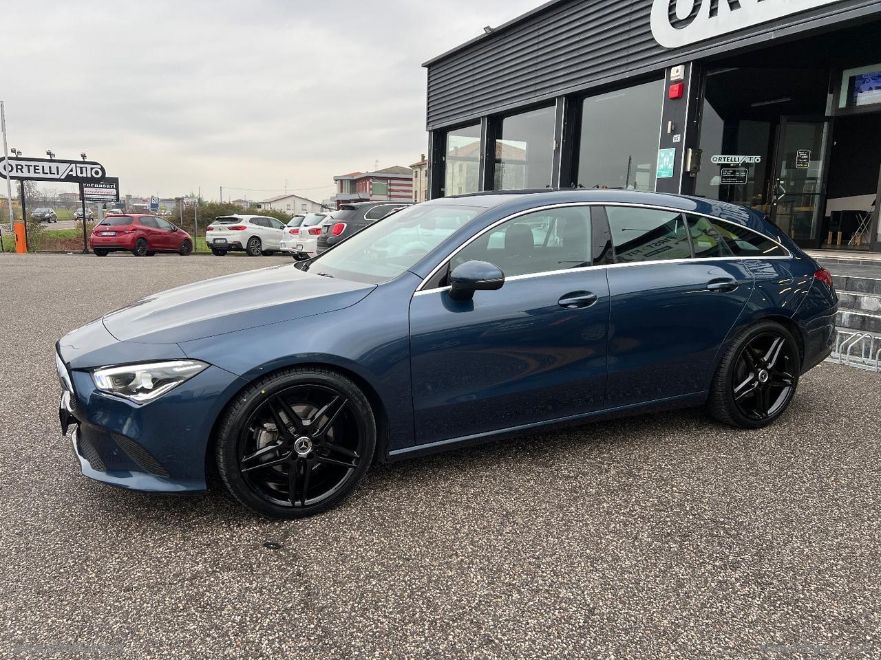 MERCEDES-BENZ CLA 200 d Aut. Shooting Brake Business IVA DEDUCIBILE