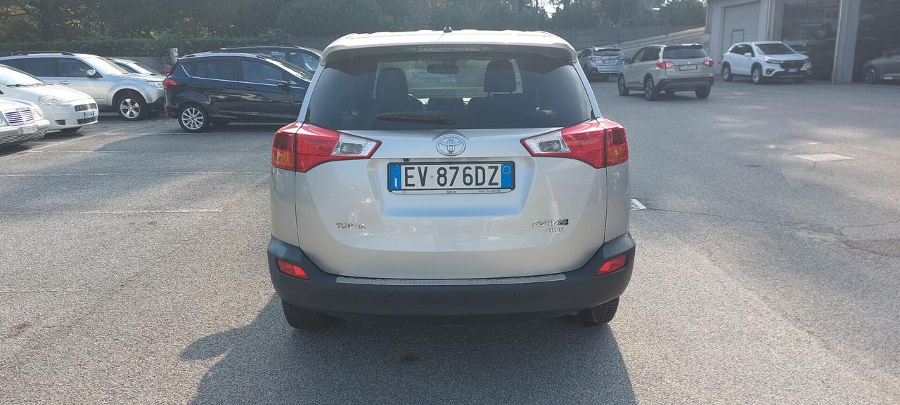 Toyota RAV 4 RAV4 2.0 D-4D 4WD Lounge