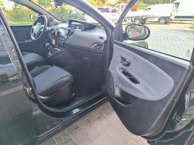 LANCIA Ypsilon 1.2 69 CV 5 porte GPL Ecochic Gold
