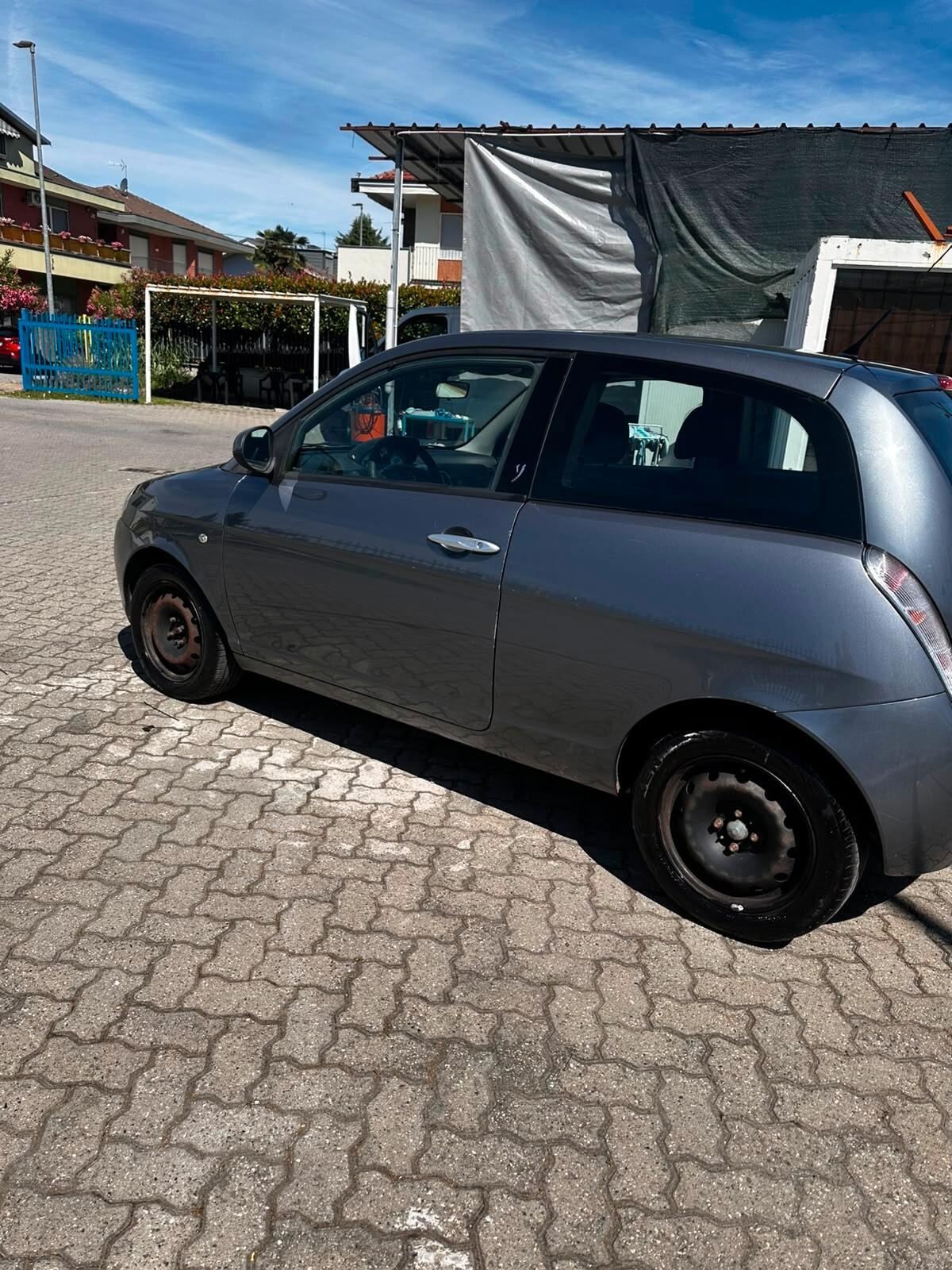 Lancia Ypsilon 1.2 Versus