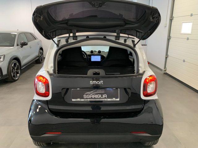 SMART ForTwo 1.0 Benzina Black Passion Strafull