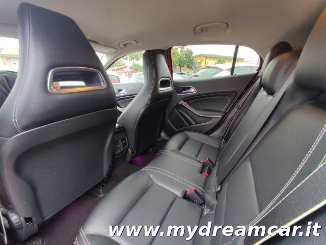 MERCEDES-BENZ GLA 200 Automatic Premium 156cv