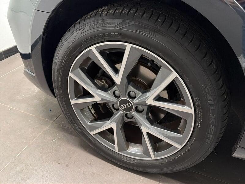 Audi A1 A1 CITYCARVER 30 1.0 TFSI ADMIRED S-TRONIC 110CV